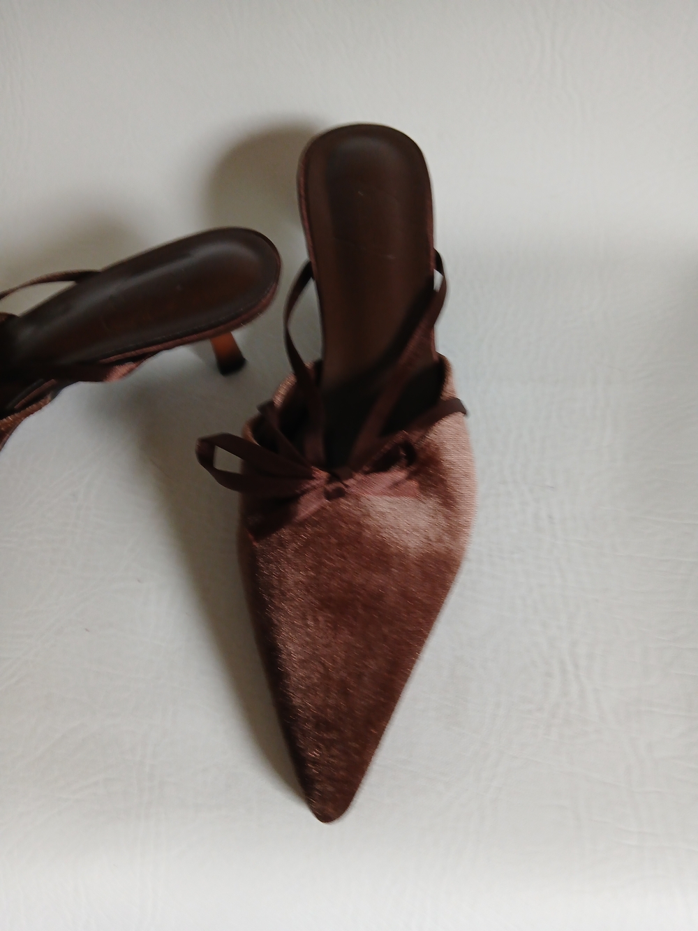 Women's CH Pointed Toe Brown Textured Fabric Mules Kitten Heels Sz8.5M - Picture 3 of 16